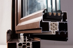 斷橋鋁與塑鋼窗戶有(yǒu)什麽不同?